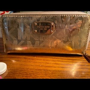 Michael Kors Rose gold wallet